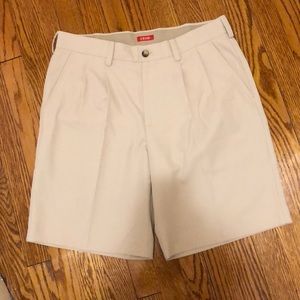 Izod men’s dress shorts size 33